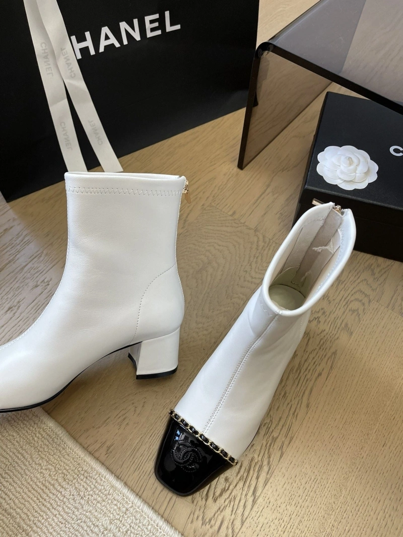 Sophisticated Chxnxl Boots 126394