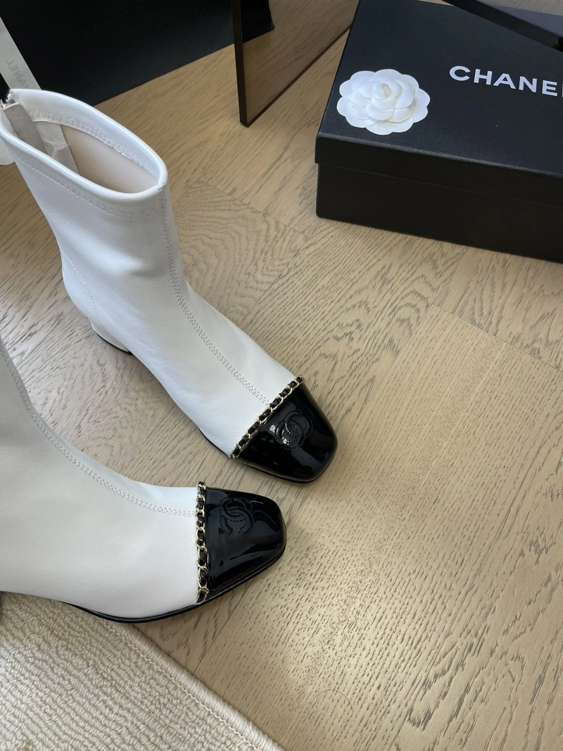 Sophisticated Chxnxl Boots 126394