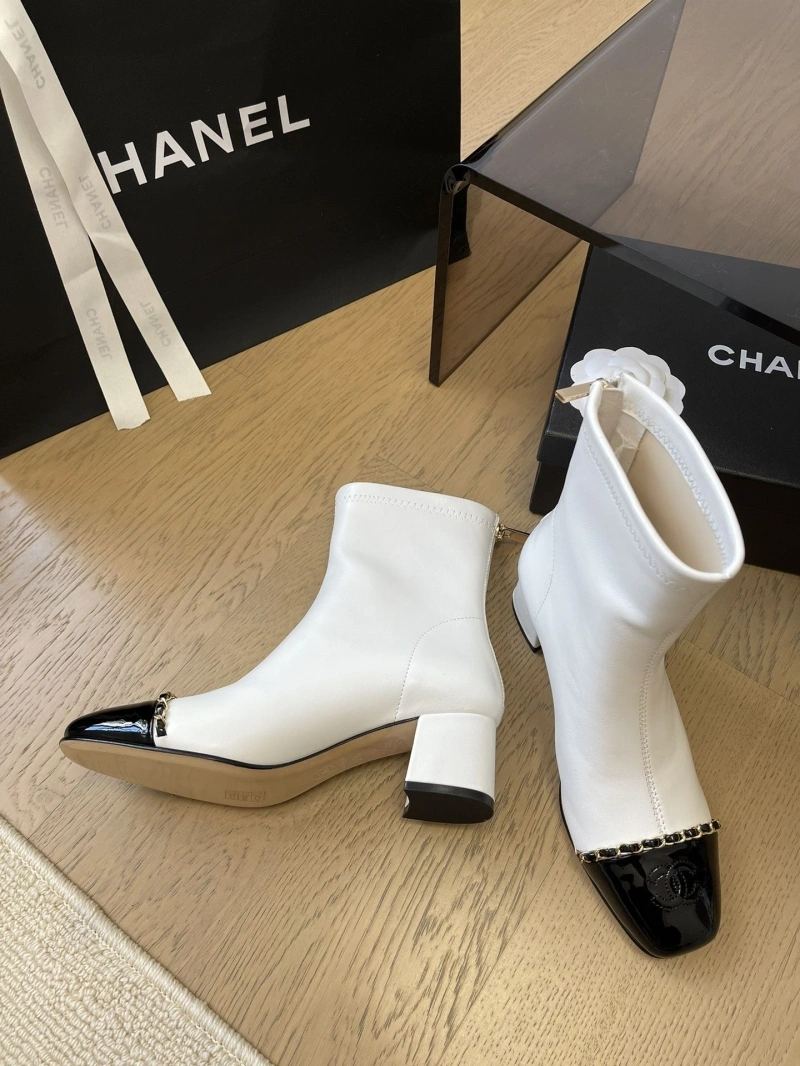 Sophisticated Chxnxl Boots 126394