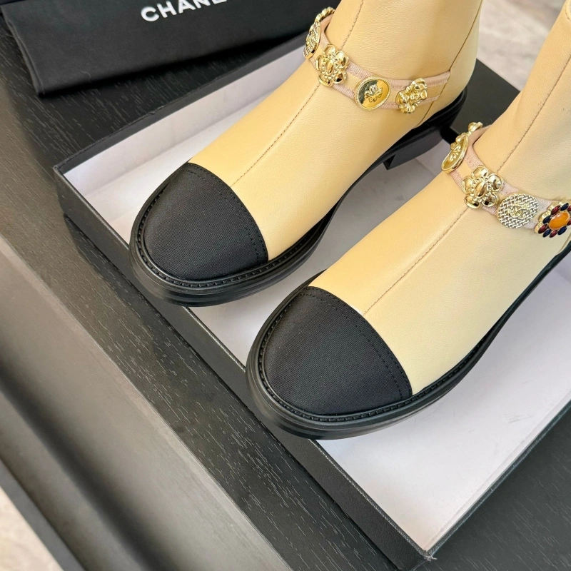 EyeCatching Chxnxl Boots 126405