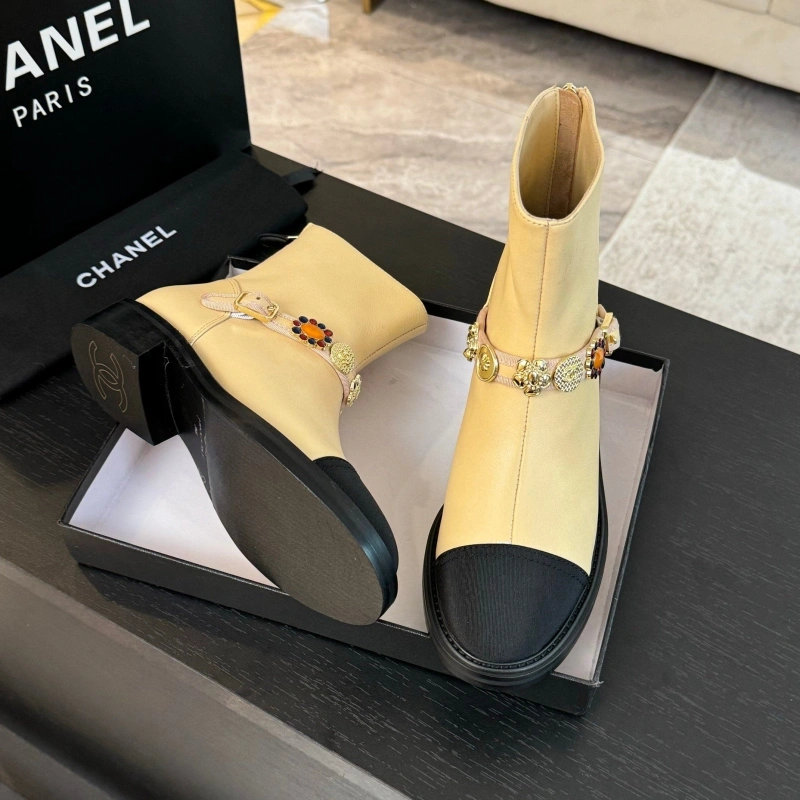 EyeCatching Chxnxl Boots 126405