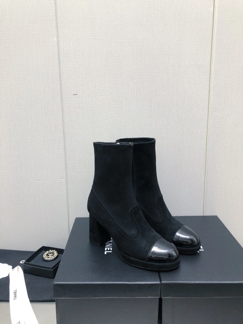 Trendsetting Chxnxl Boots 126411
