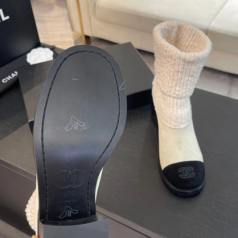 Minimalist Chxnxl Boots 126375