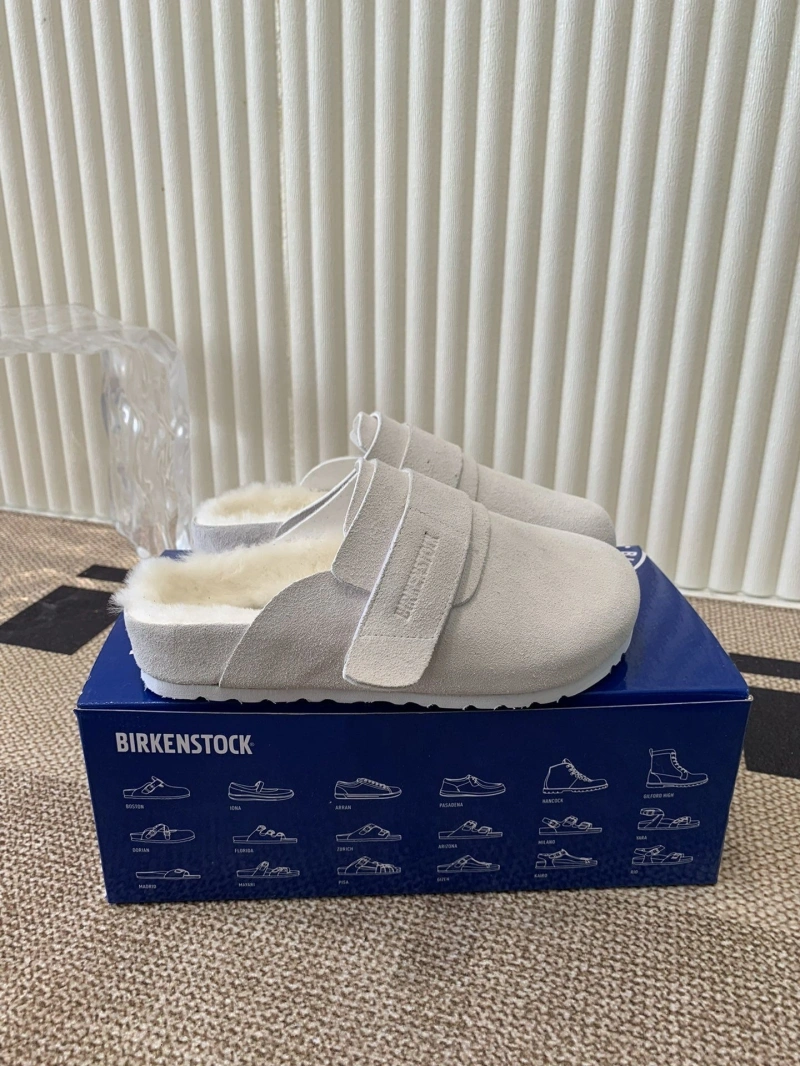 Durable Othxr Slippers 214916
