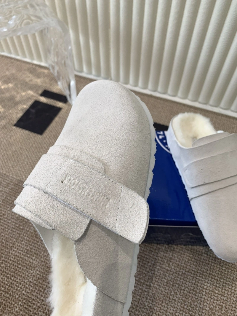 Durable Othxr Slippers 214916