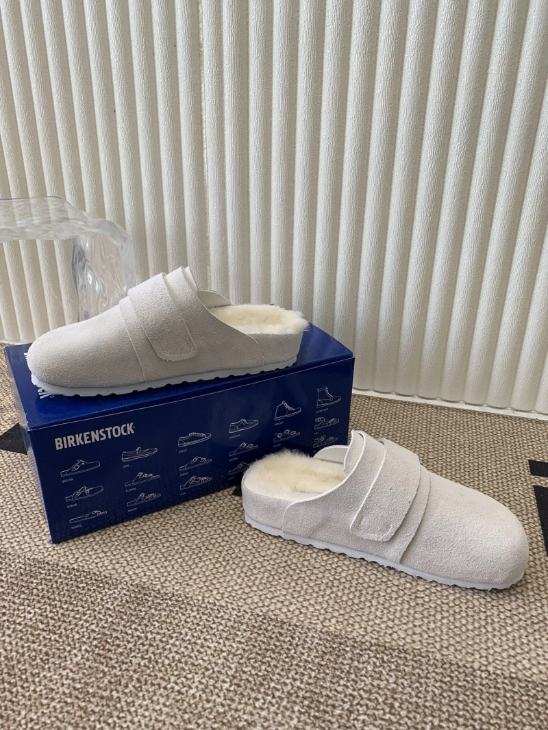 Durable Othxr Slippers 214916