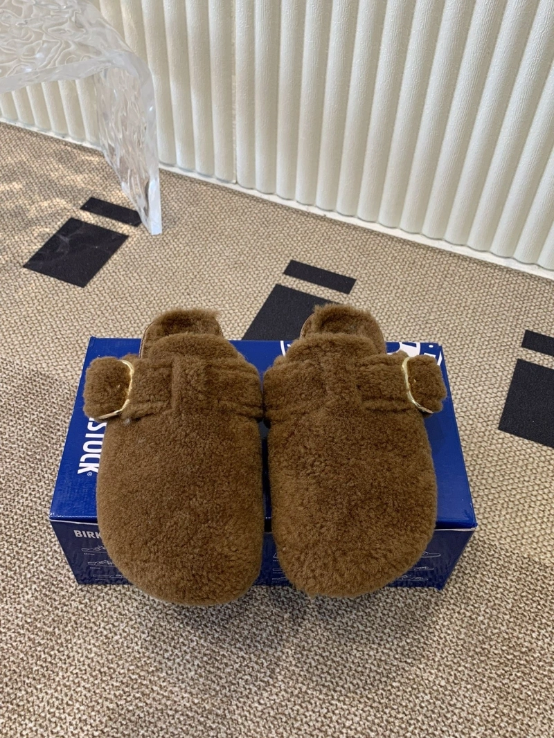 Trendy Othxr Slippers 214917