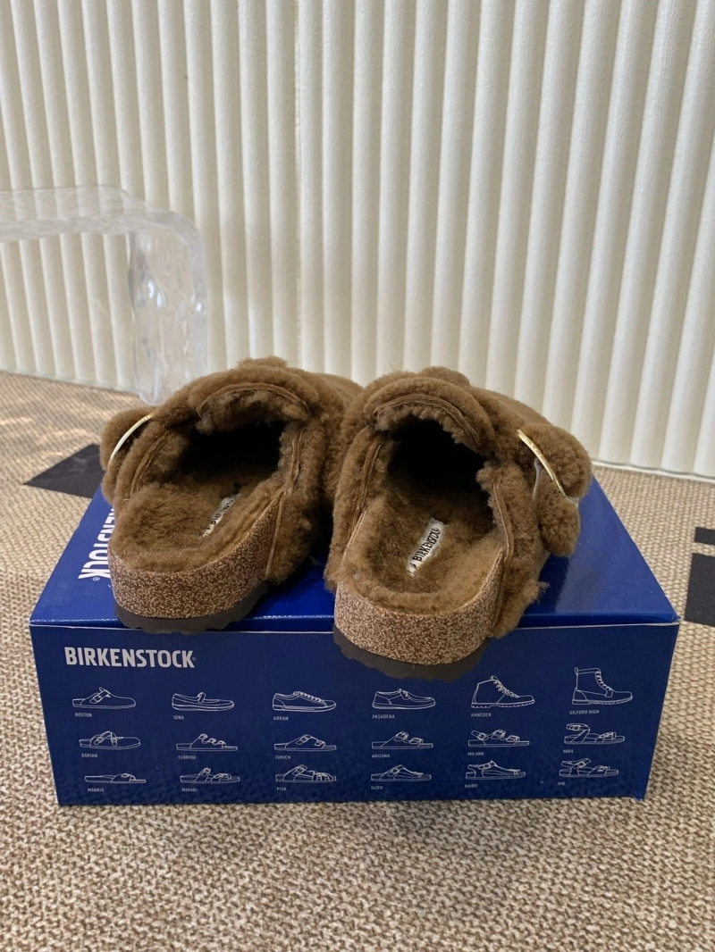 Trendy Othxr Slippers 214917