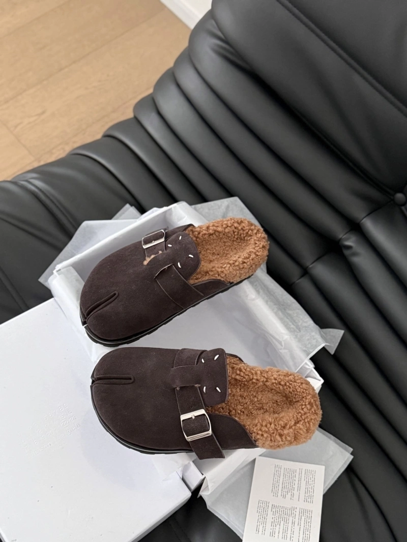 Othxr Slippers EyeCatching 214904