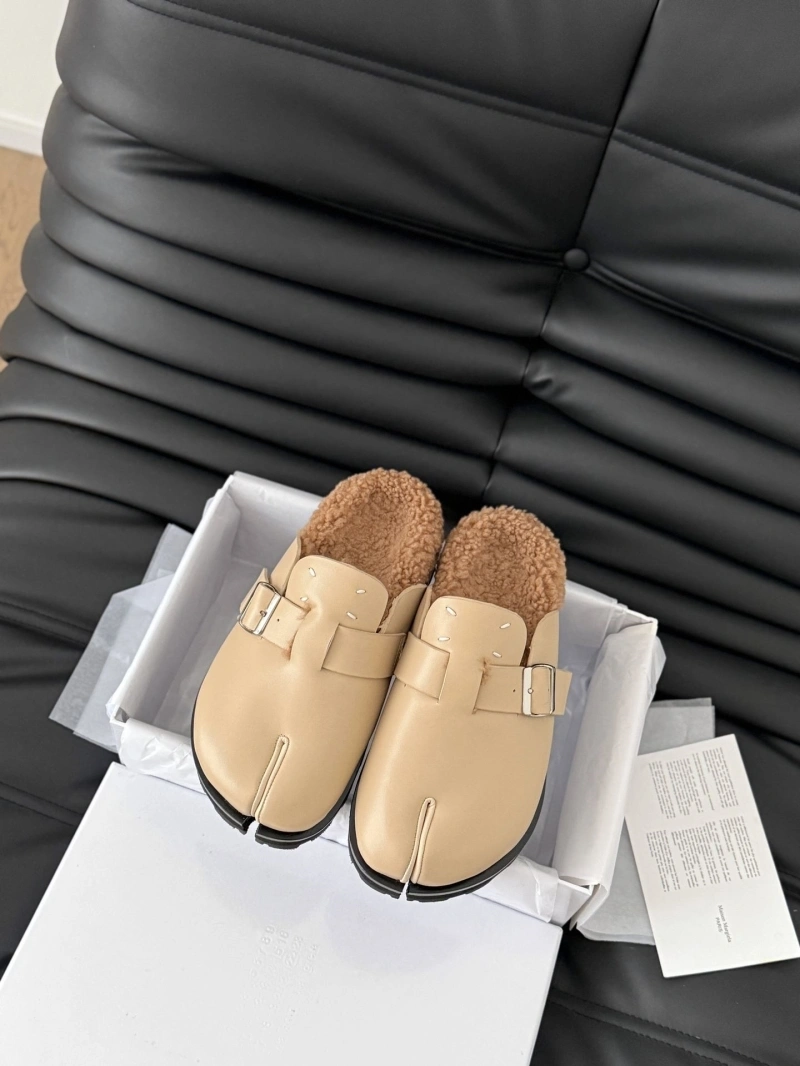 Compact Othxr Slippers 214905