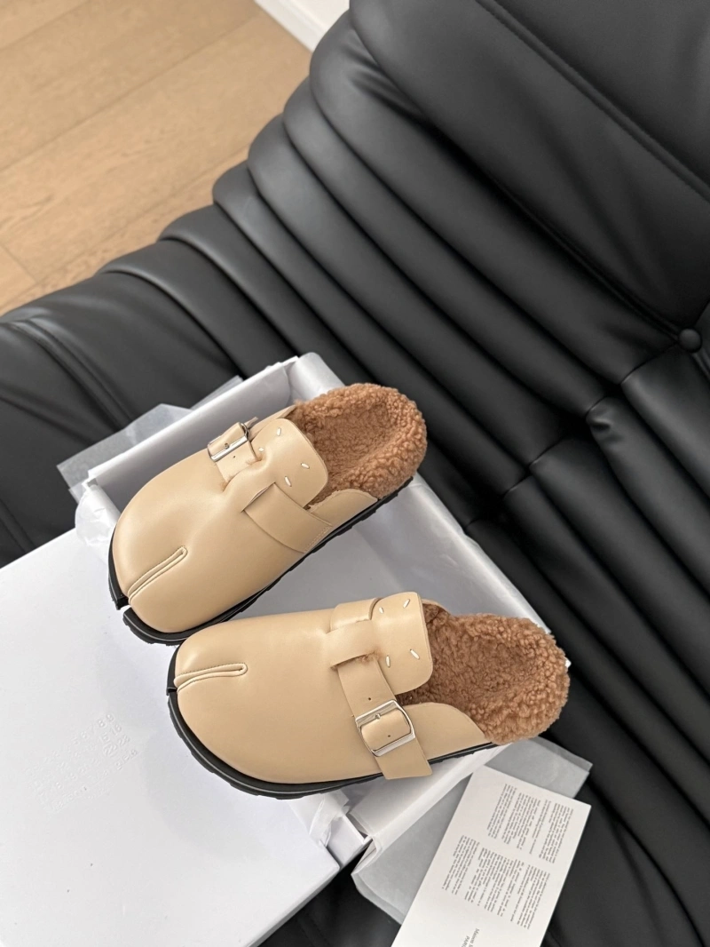 Compact Othxr Slippers 214905