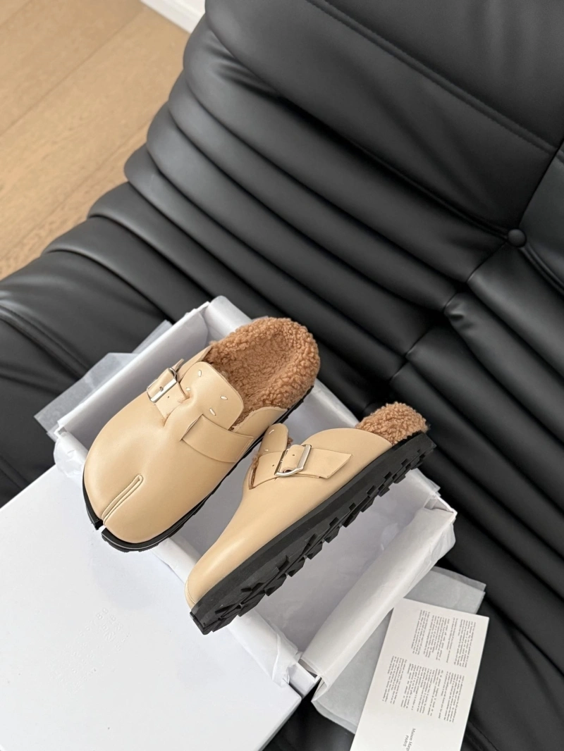 Compact Othxr Slippers 214905