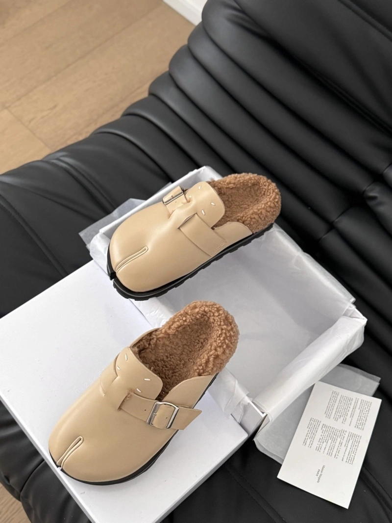Compact Othxr Slippers 214905
