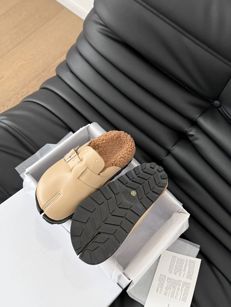 Compact Othxr Slippers 214905