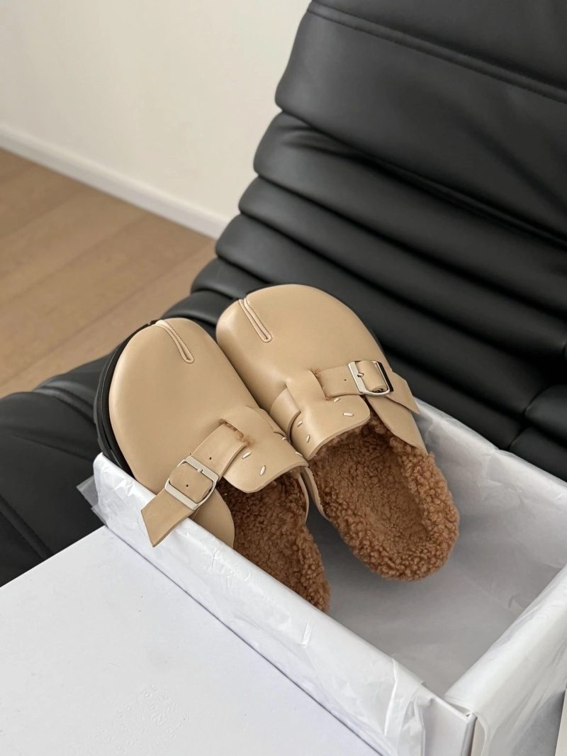 Compact Othxr Slippers 214905
