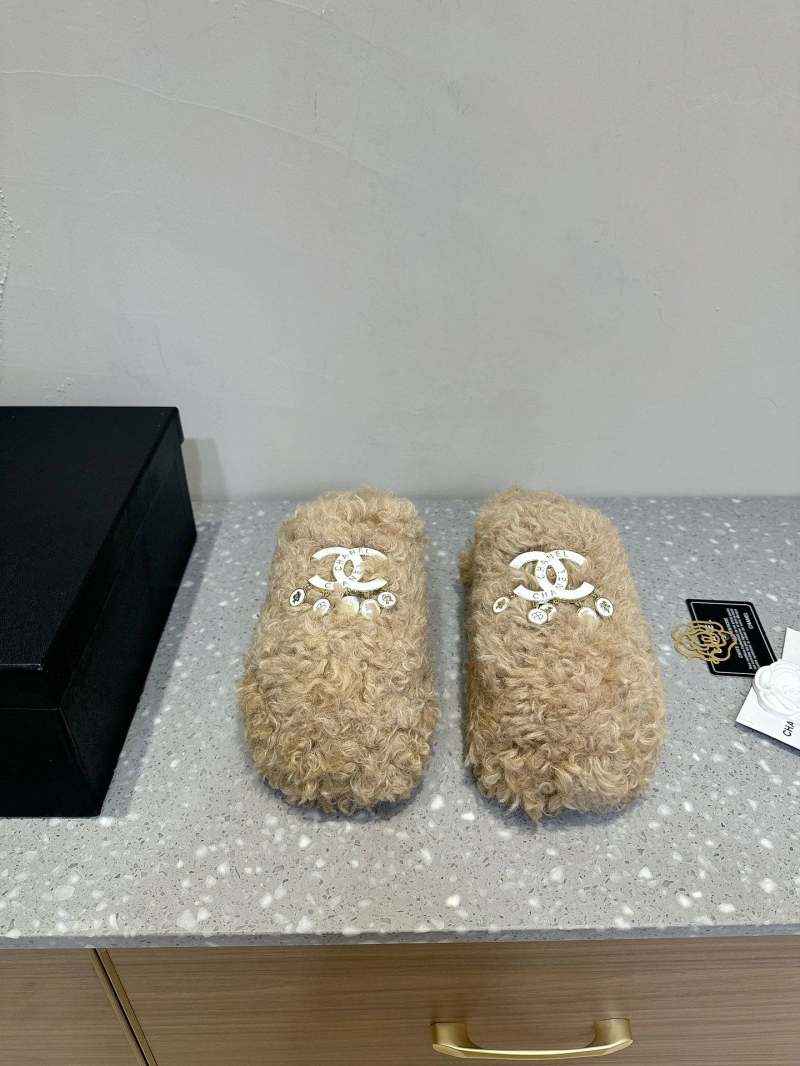 Reliable Chxnxl Slippers 126053