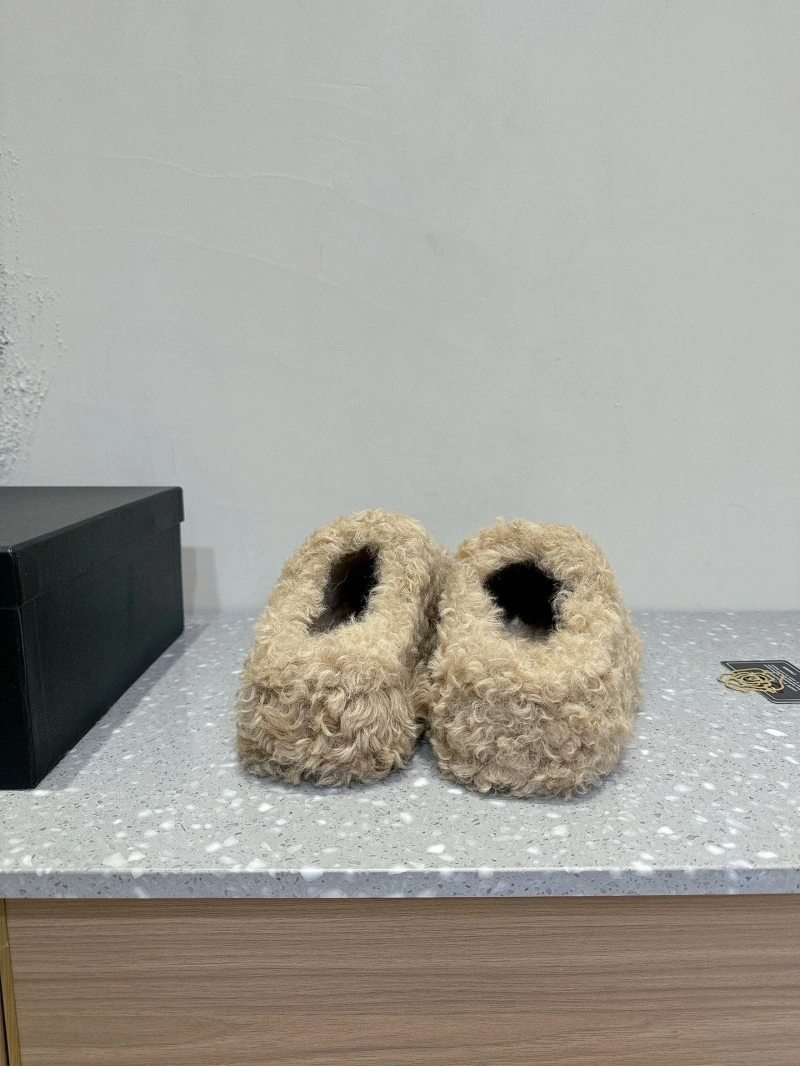 Reliable Chxnxl Slippers 126053