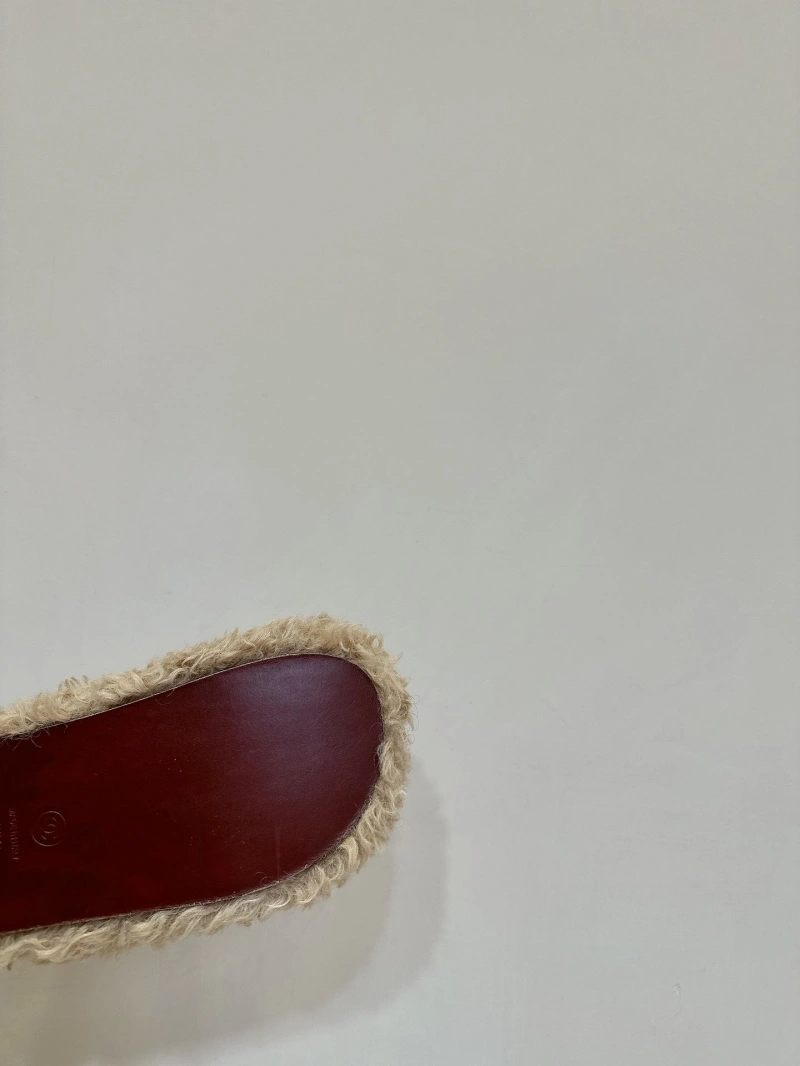 Reliable Chxnxl Slippers 126053