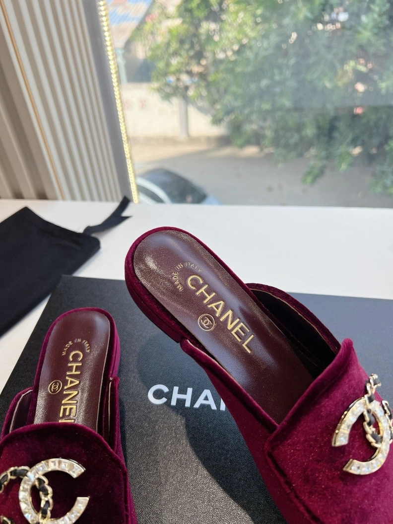 StreetReady Chxnxl Slippers 117840