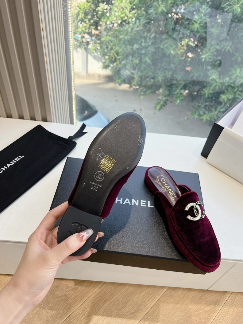 StreetReady Chxnxl Slippers 117840