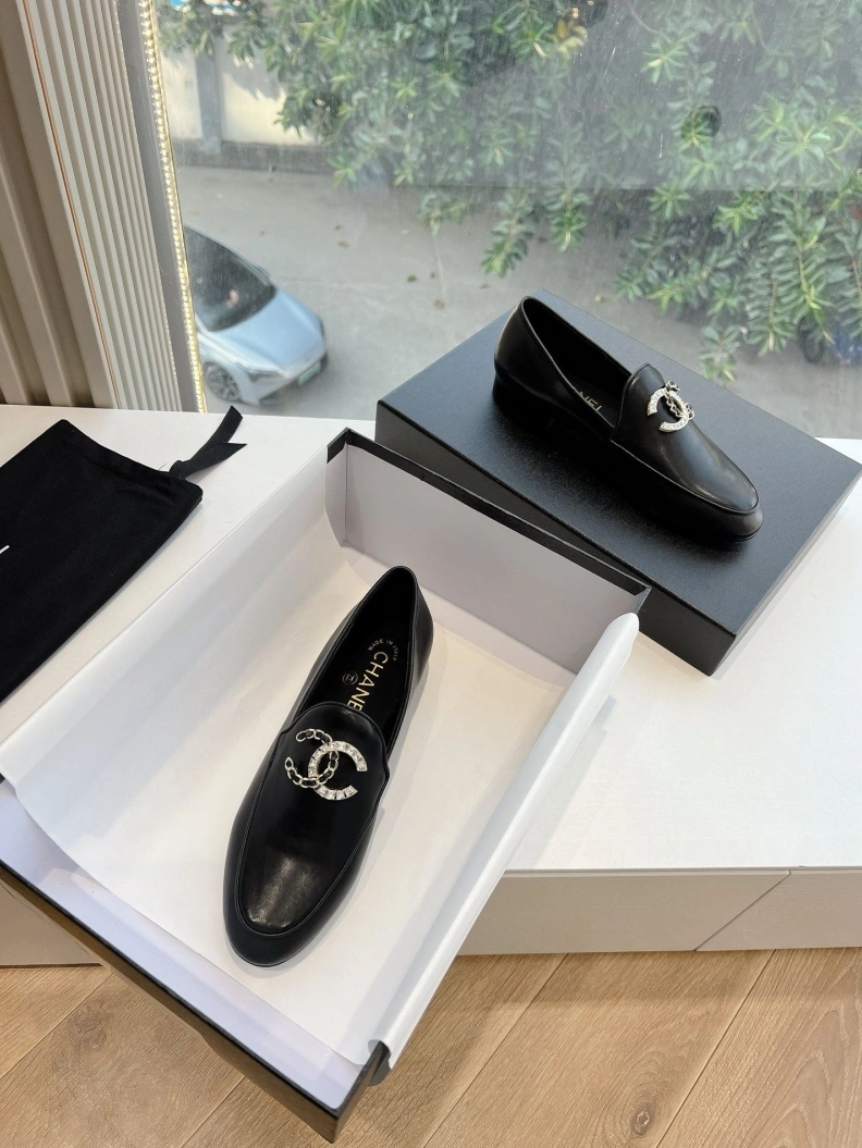 Sleek Chxnxl Leather Shoes 117879