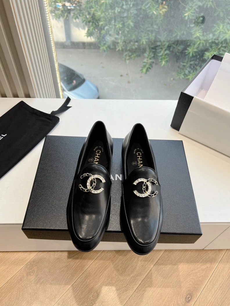 Sleek Chxnxl Leather Shoes 117879