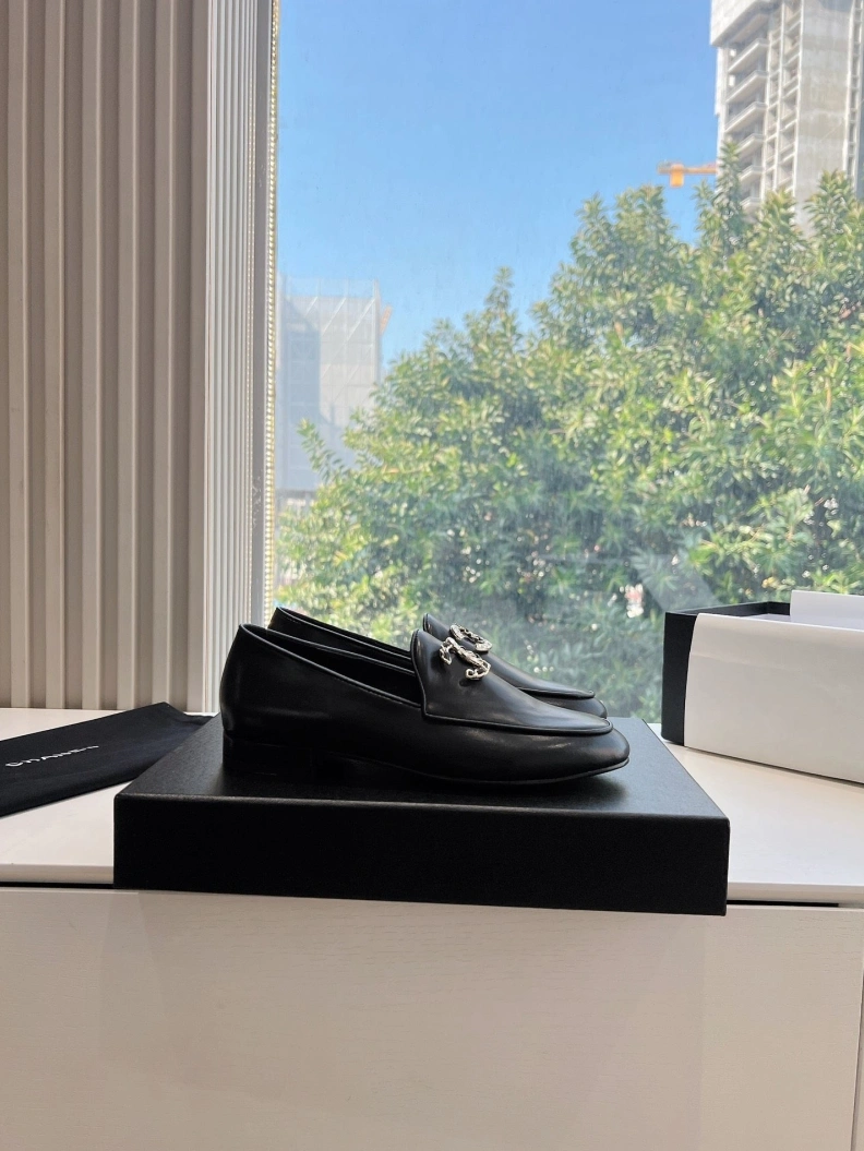 Sleek Chxnxl Leather Shoes 117879