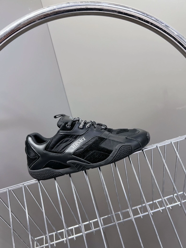 Sophisticated Gxvxnchy Sneakers 151773