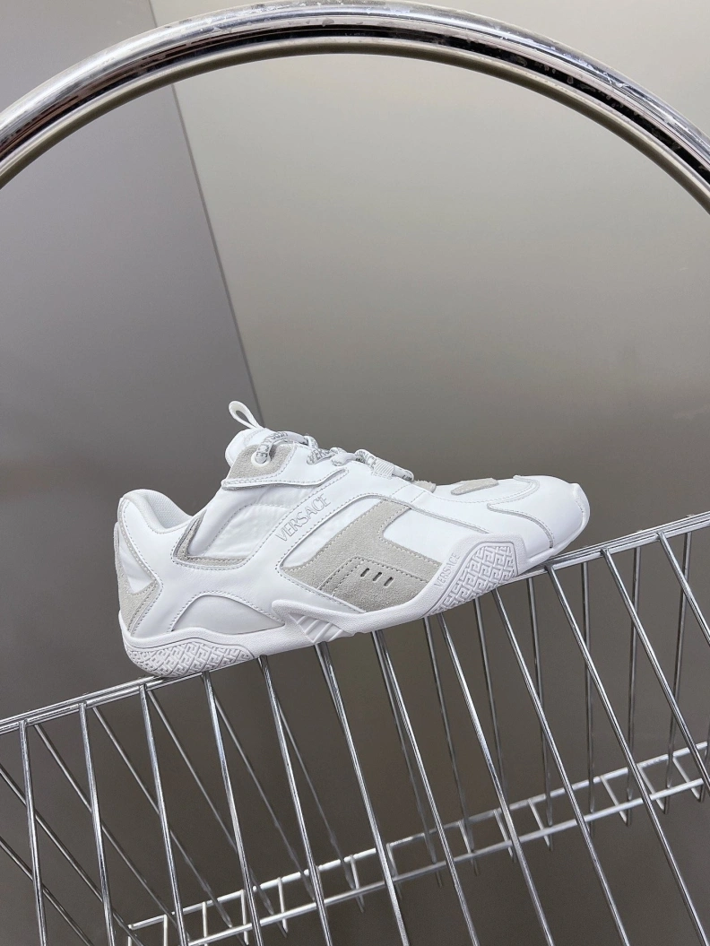 Stylish Gxvxnchy Sneakers 151767