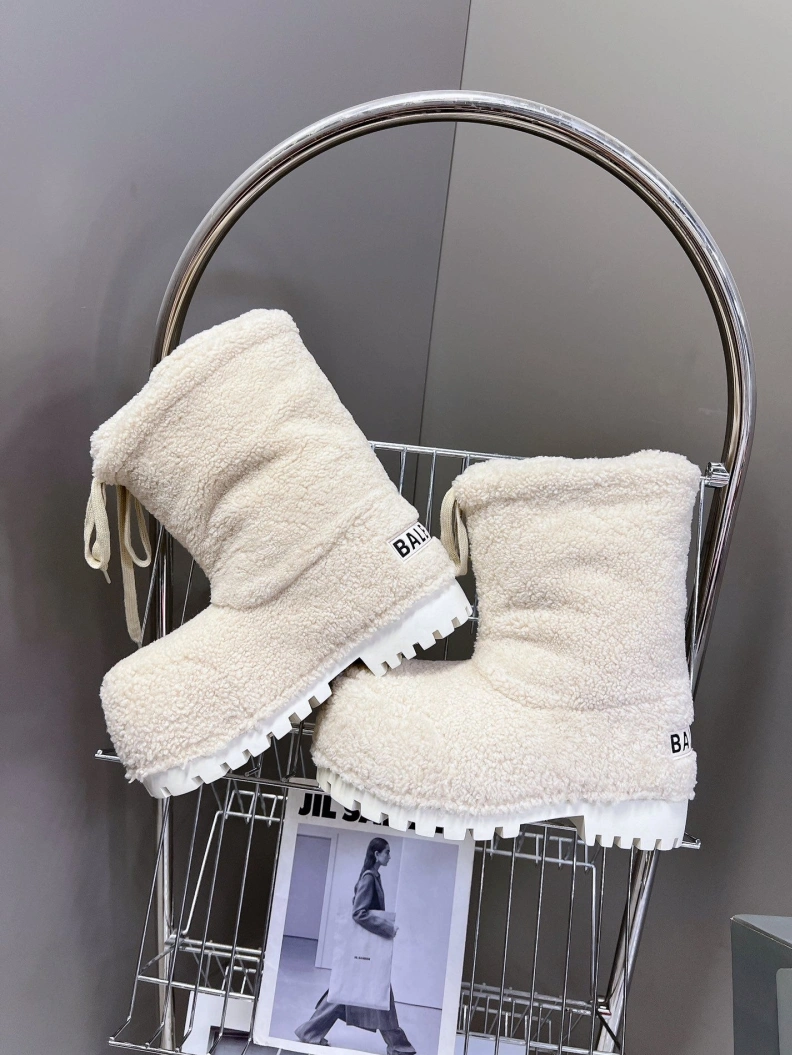 EasyMatch Bxlxnciaga Boots 109212