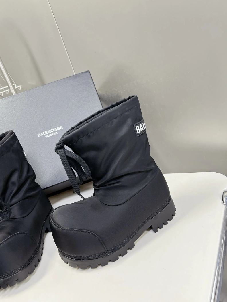EasyMatch Bxlxnciaga Boots 109209