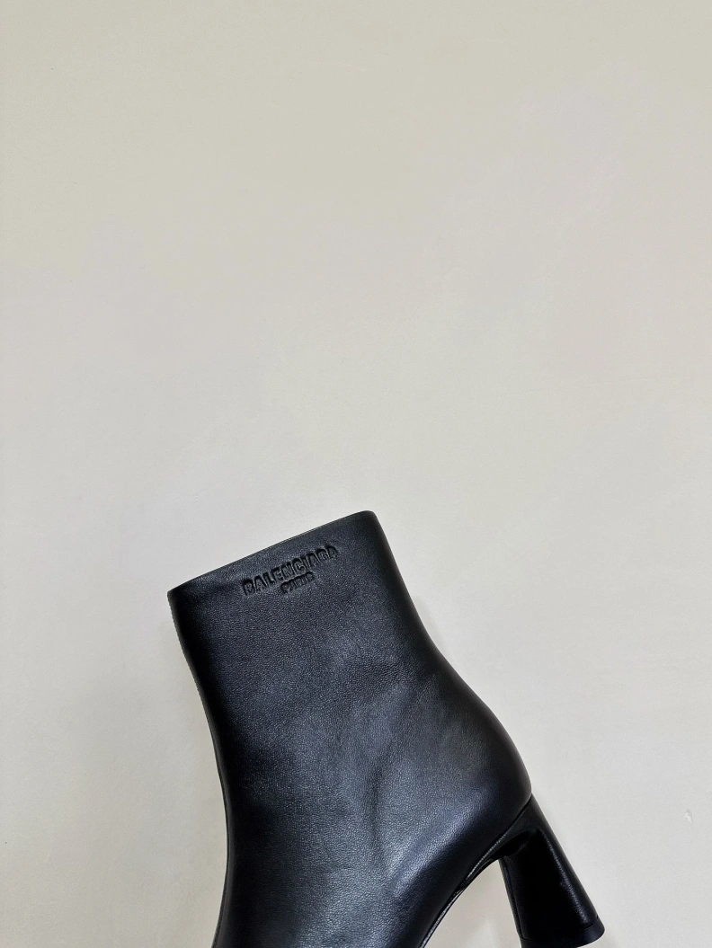 Flexible Bxlxnciaga Boots 109206