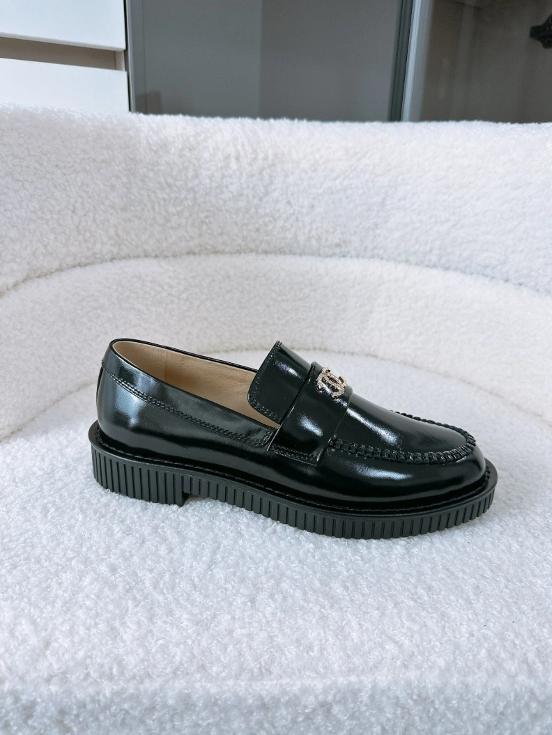 Cozy Chxnxl Leather Shoes 117867