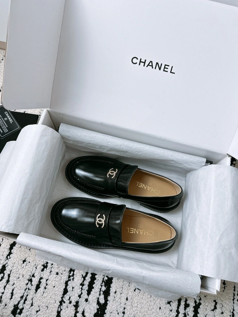 Cozy Chxnxl Leather Shoes 117867