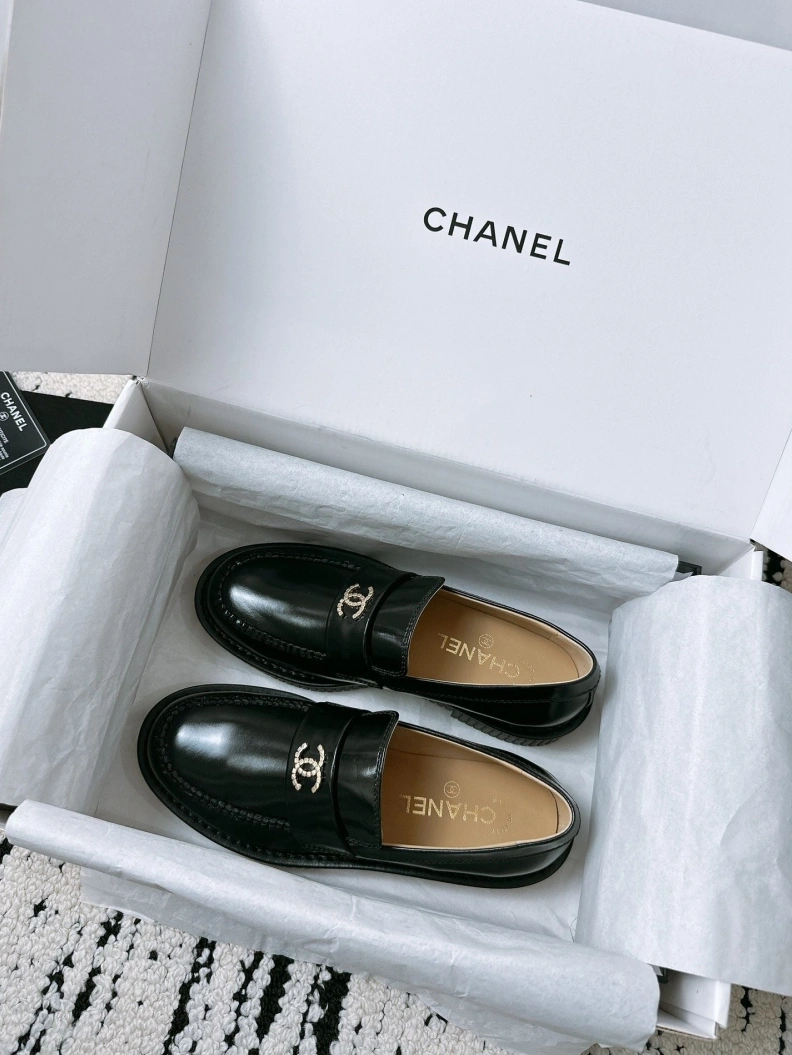 Cozy Chxnxl Leather Shoes 117867