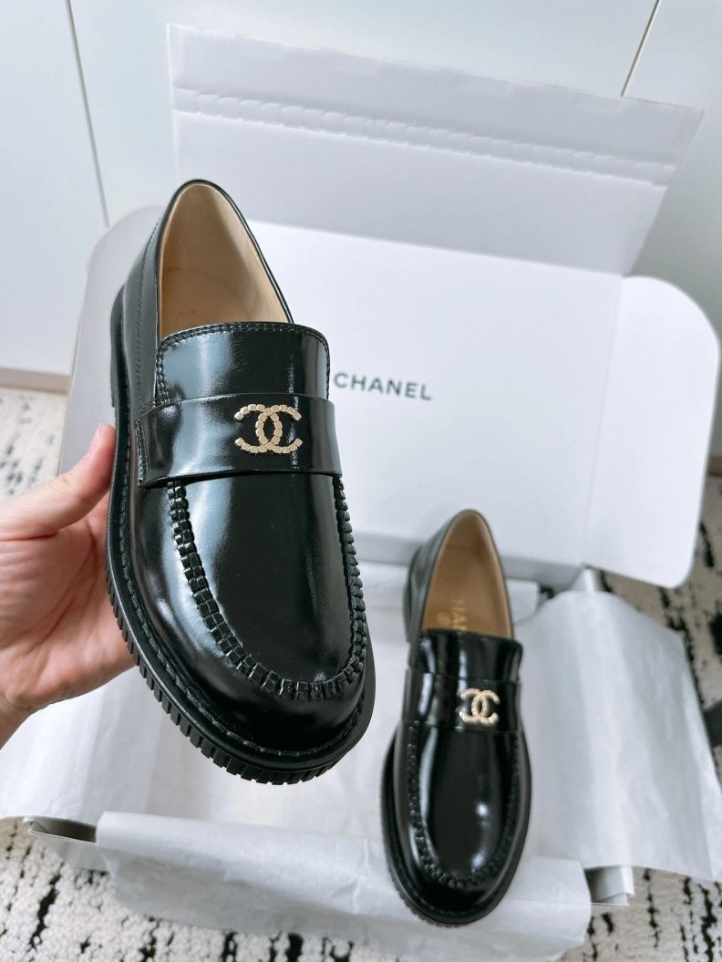 Cozy Chxnxl Leather Shoes 117867