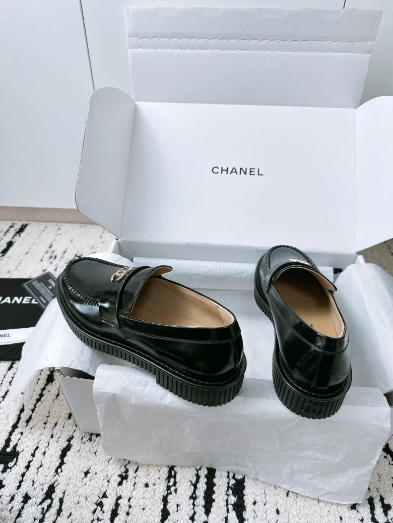 Cozy Chxnxl Leather Shoes 117867