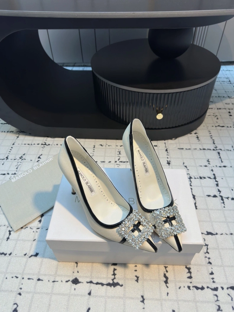 WellDesigned Mxnxlo Blxhnxk High Heels 192895