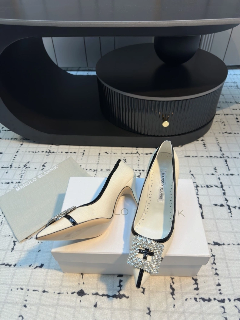 WellDesigned Mxnxlo Blxhnxk High Heels 192895