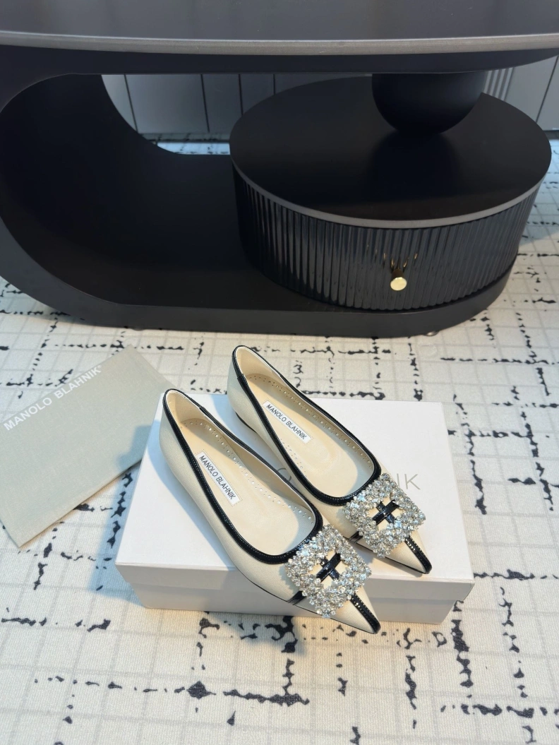 Mxnxlo Blxhnxk flat shoes Reliable 192897