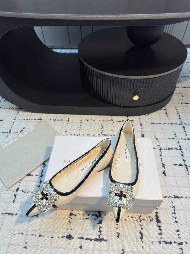 Mxnxlo Blxhnxk flat shoes Reliable 192897
