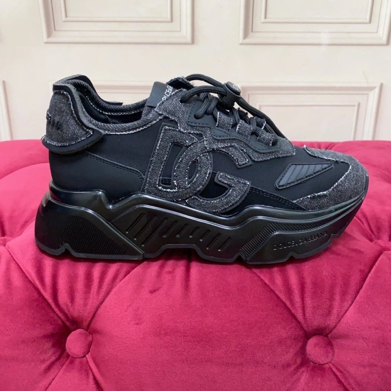 Practical Dolce & Gabbana Sneakers 144835