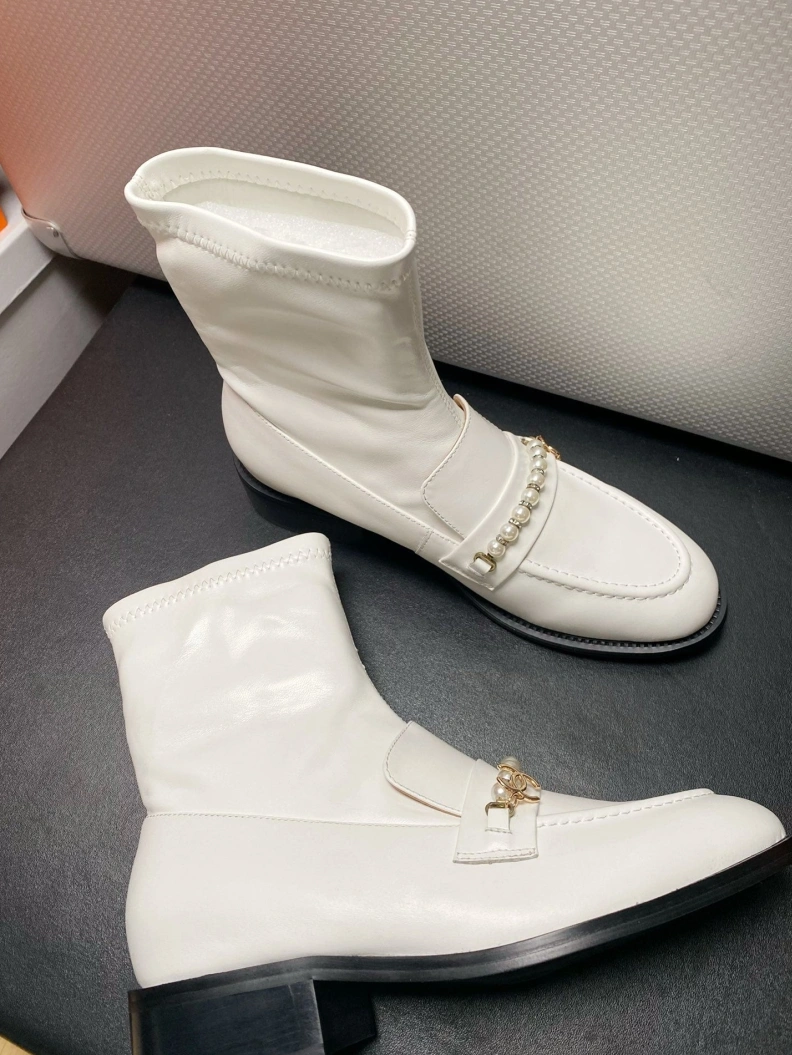 Minimalist Chxnxl Boots 118099
