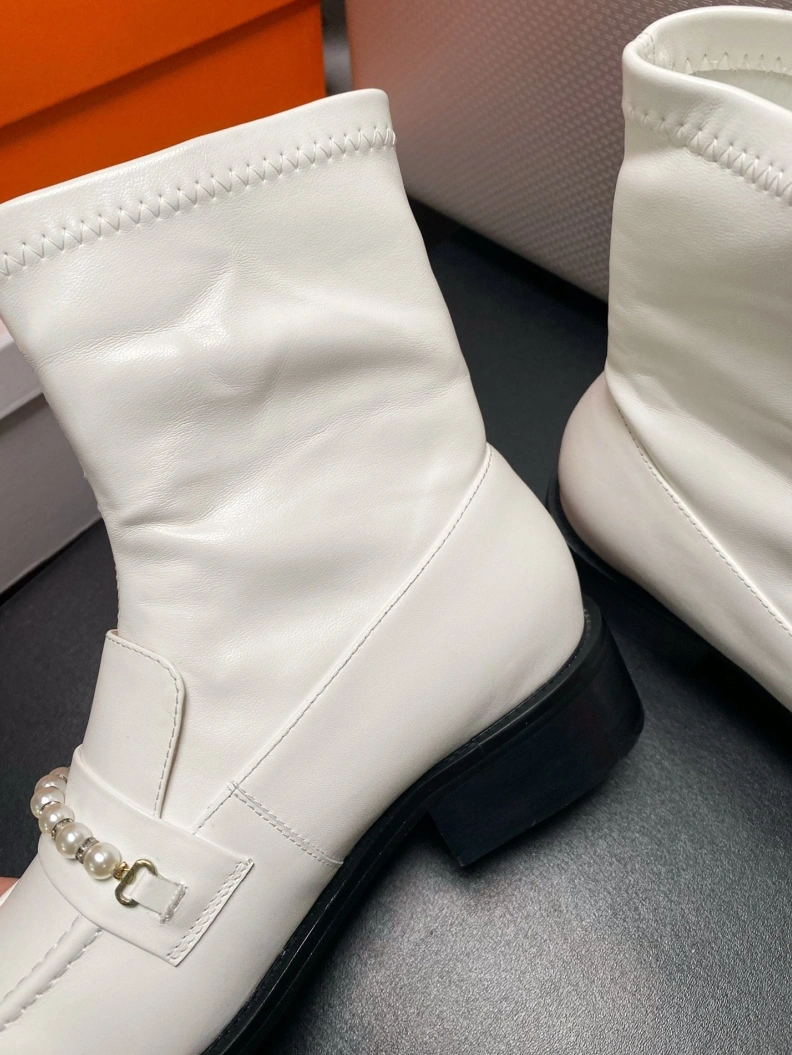 Minimalist Chxnxl Boots 118099