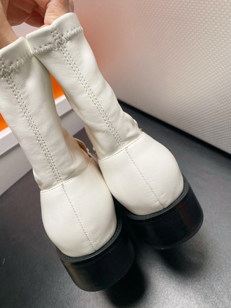 Minimalist Chxnxl Boots 118099