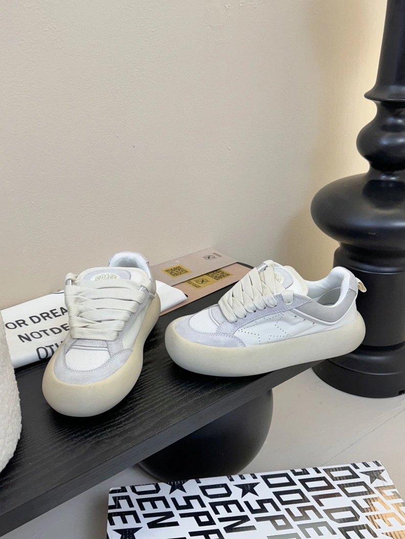 Versatile Othxr Sneakers 209537