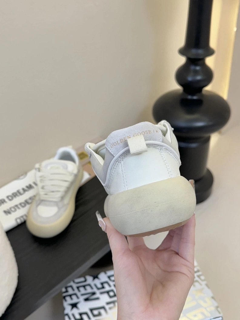 Versatile Othxr Sneakers 209537