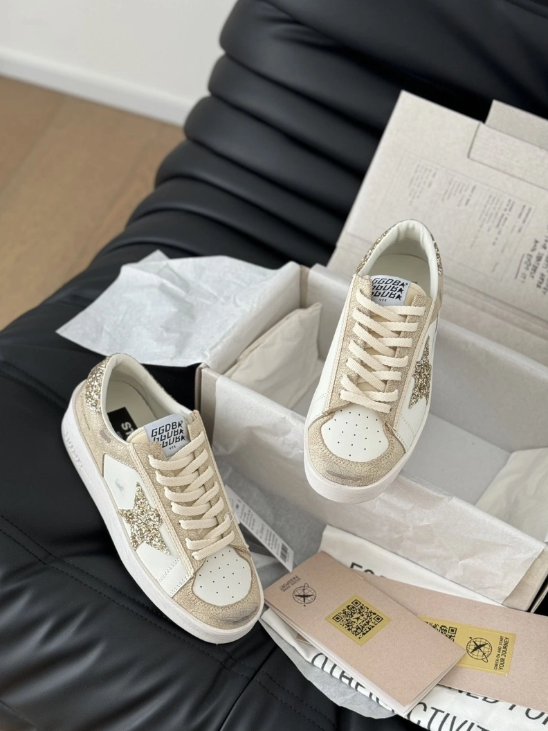 Trendsetting Othxr Sneakers 209635