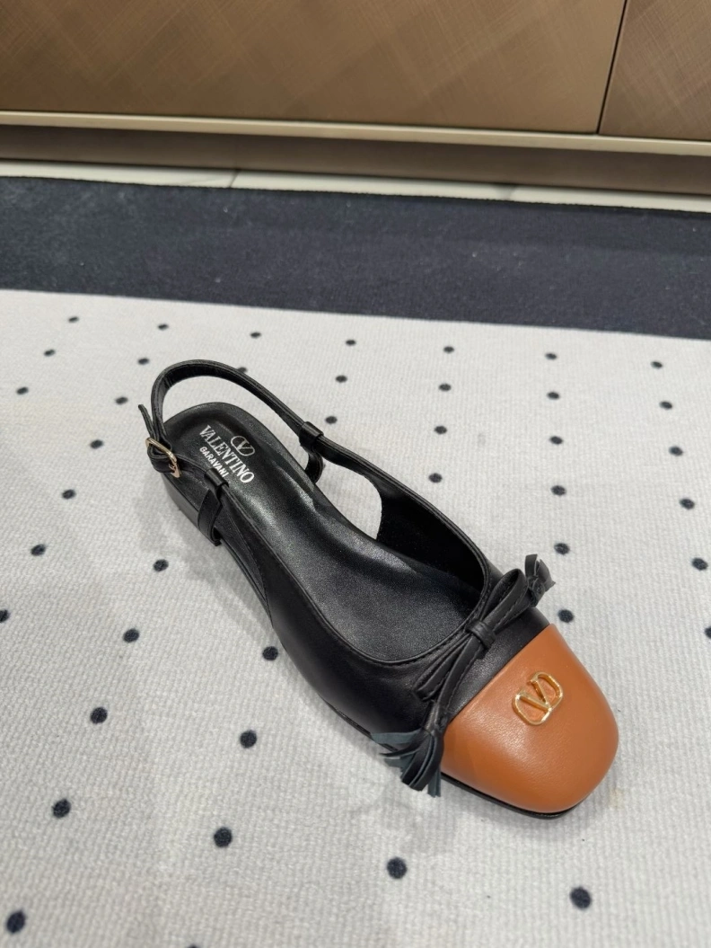 Sleek Vxlxntino Sandals 228725
