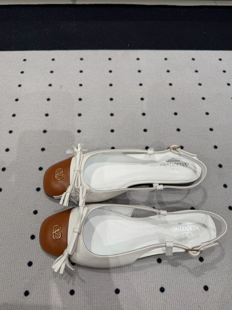 Efficient Vxlxntino Sandals 228726